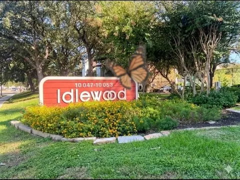 10049 Westpark Dr #132, Houston, TX 77042