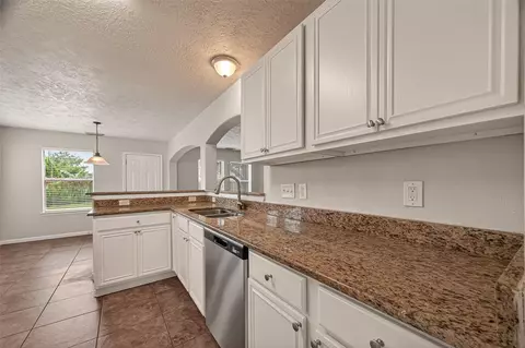 Kitchen - 1902 Flycaster Dr, Spring, TX 77388 photo 4 of 4