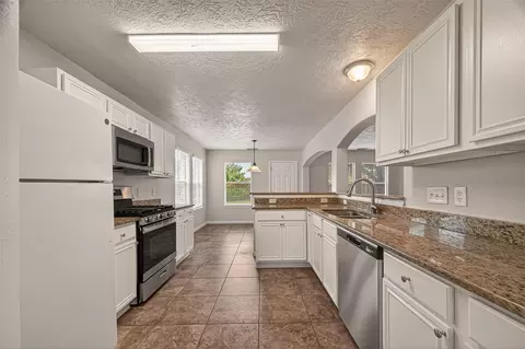 Kitchen - 1902 Flycaster Dr, Spring, TX 77388 photo 3 of 4