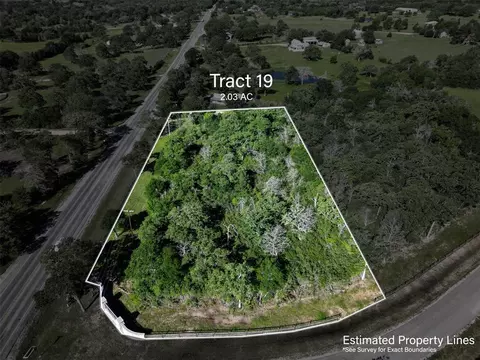103 Woodland Meadows Ln, La Grange, TX 78945