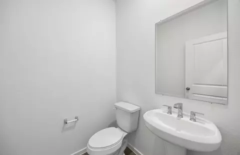 Bath - 23115 Daftmill Dr, Waller, TX 77484 photo 1 of 2