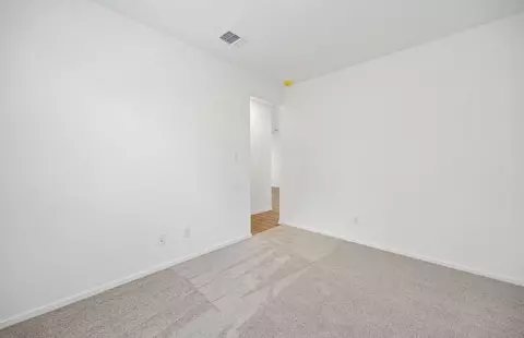 Bedroom - 23115 Daftmill Dr, Waller, TX 77484 photo 3 of 9