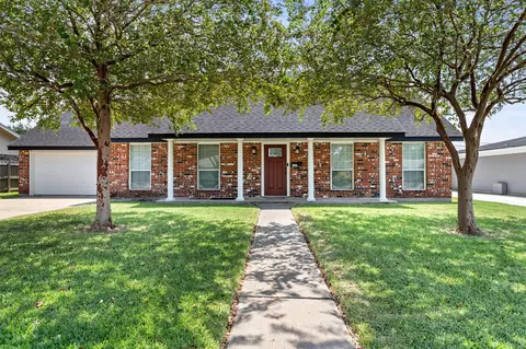 2707 Memphis Ave, Nederland, TX 77627