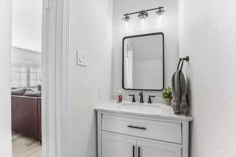 Bath - 1043 Danforth Dr, Houston, TX 77062 photo 5 of 5