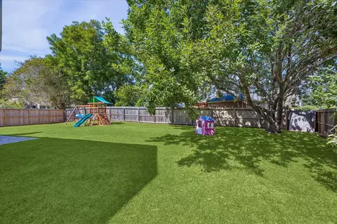 Exterior - 1043 Danforth Dr, Houston, TX 77062 photo 7 of 12