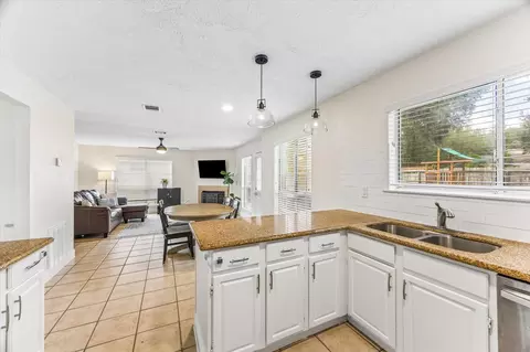 Kitchen - 1043 Danforth Dr, Houston, TX 77062 photo 2 of 2