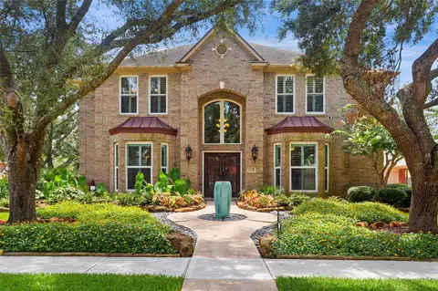 1302 Birch St, Pearland, TX 77581