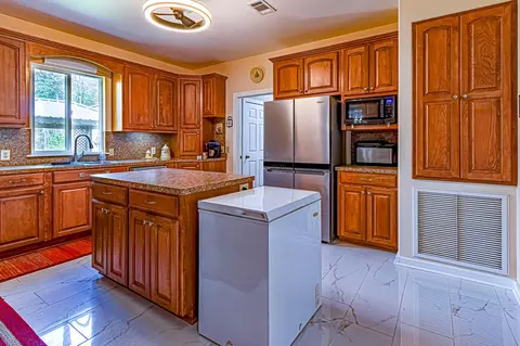 Kitchen - 188 Pullin Rd, Corrigan, TX 75939 photo 1 of 4
