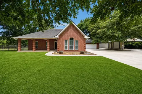 822 Sentinel Oaks, Pinehurst, TX 77362