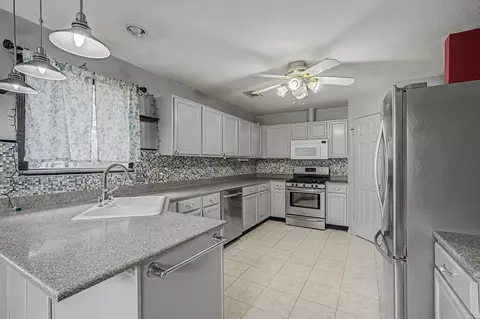 Kitchen - 23310 Stepinwolf Ln, Spring, TX 77373 photo 1 of 2