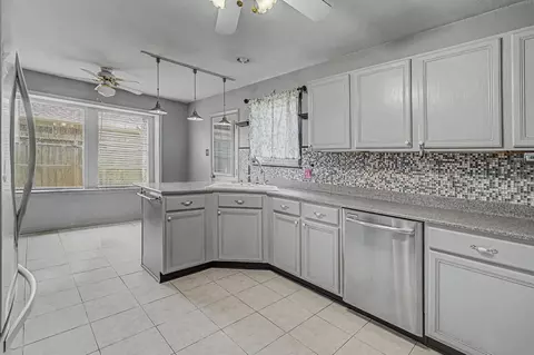 Kitchen - 23310 Stepinwolf Ln, Spring, TX 77373 photo 2 of 2