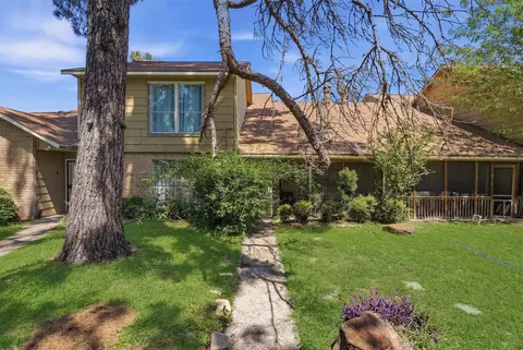12207 W Village Dr #B, Houston, TX 77039