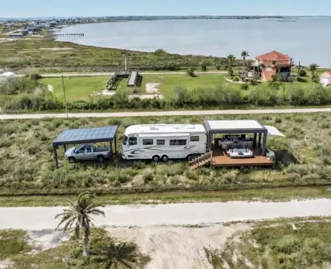 1110 Gulf Supply Rd, Bolivar Peninsula, TX 77617