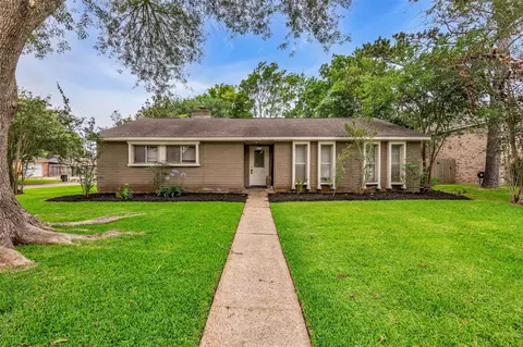 16934 Townes Rd, Friendswood, TX 77546