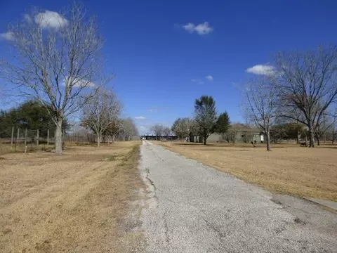 7909 Power Line Rd, Richmond, TX 77469