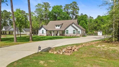 33210 Walnut Xing, Magnolia, TX 77355