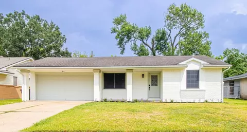 8407 Bronson St, Houston, TX 77034