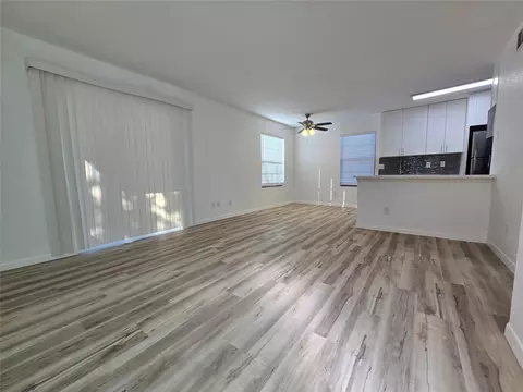12660 Ashford Point Dr #402, Houston, TX 77082