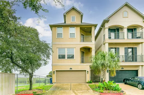 18721 Egret Oaks Ln, Houston, TX 77058
