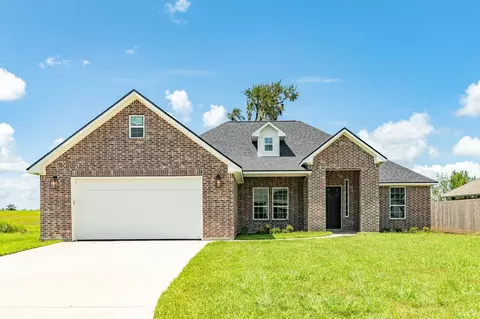 2138 Twin Lakes Blvd, West Columbia, TX 77486