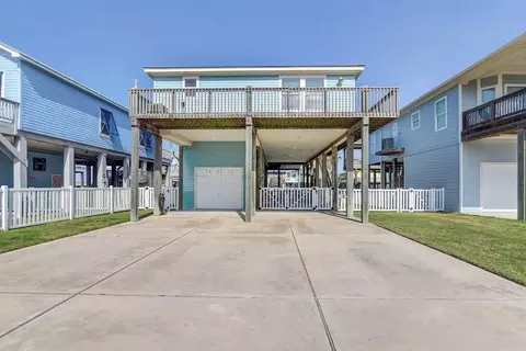 22122 Cantina Dr, Galveston, TX 77554