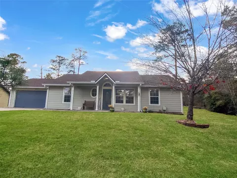 Exterior - 254 E Sunset Dr, Onalaska, TX 77360 photo 2 of 4
