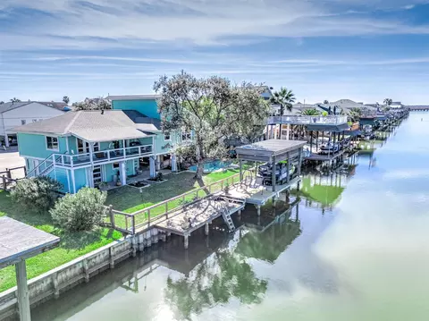 325 Ling St, Bayou Vista, TX 77563