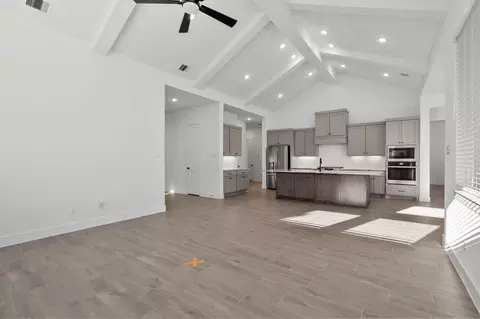 Living - 12223 Warbler Dr, Mont Belvieu, TX 77523 photo 3 of 4