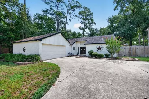 14946 Spring Lake Dr, Houston, TX 77070