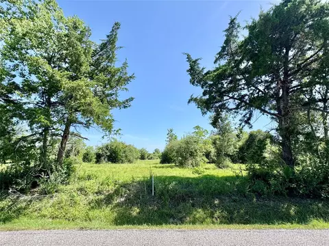 11957 7th St, Santa Fe, TX 77510