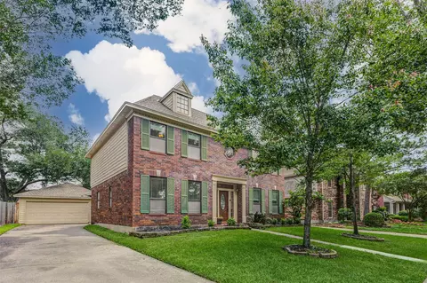 17322 Meadow Heights Dr, Houston, TX 77095