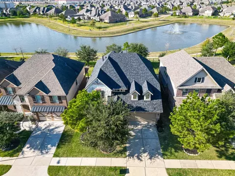 9151 Monarch Field Ln, Cypress, TX 77433