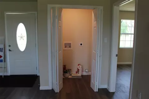 Entry Way - 2547 Bob Mathews St, Bedias, TX 77831 photo 2 of 3