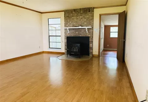 Living - 20136 Moriarty Rd, Richards, TX 77873 photo 2 of 5