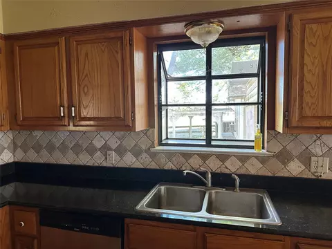 Kitchen - 20136 Moriarty Rd, Richards, TX 77873 photo 3 of 4