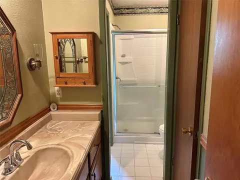 Bath - 20136 Moriarty Rd, Richards, TX 77873 photo 1 of 1