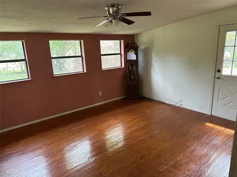 Living - 20136 Moriarty Rd, Richards, TX 77873 photo 4 of 5