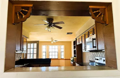 Kitchen - 20136 Moriarty Rd, Richards, TX 77873 photo 4 of 4