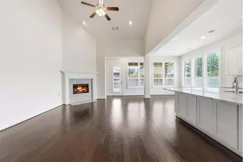 Living - 9952 Downey Emerald Dr, Conroe, TX 77385 photo 5 of 7