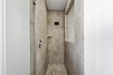 Bath - 9952 Downey Emerald Dr, Conroe, TX 77385 photo 3 of 10