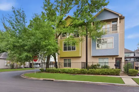 1101 Nadine St #B, Houston, TX 77009