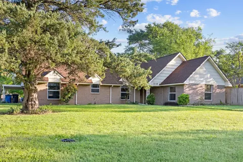1519 Everitt St, Navasota, TX 77868