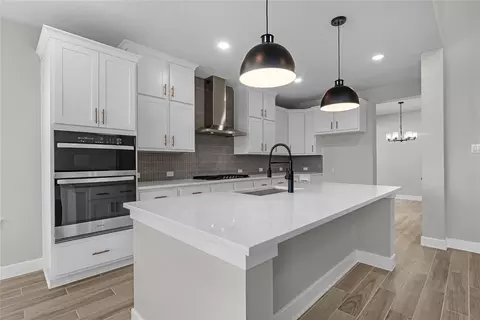 Kitchen - 111 Sierra Stream Ct, Conroe, TX 77304 photo 2 of 2