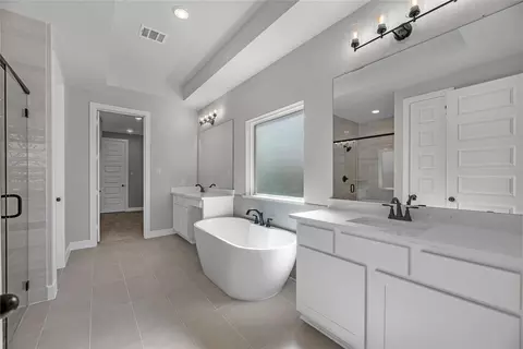 Bath - 111 Sierra Stream Ct, Conroe, TX 77304 photo 1 of 1