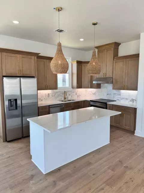 13007 Jolly Roger Dr, Freeport, TX 77541