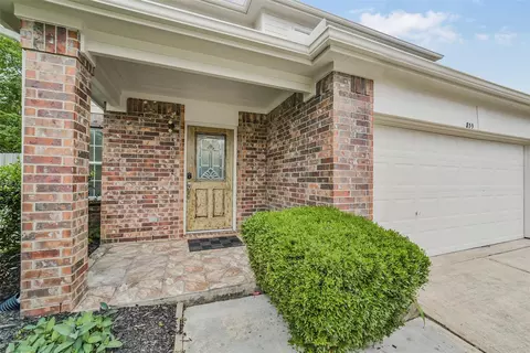 Exterior - 839 Autumn Point Ln, Spring, TX 77373 photo 4 of 6