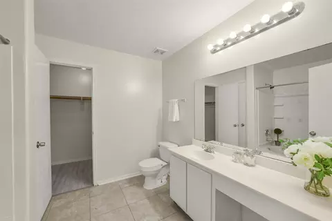 Bath - 839 Autumn Point Ln, Spring, TX 77373 photo 1 of 3