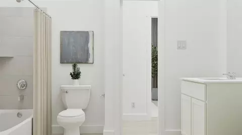 Bath - 5437 Bear Run, Bryan, TX 77807 photo 5 of 5