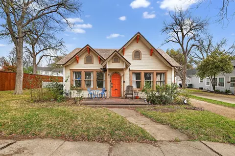 1017 N 11th St, Temple, TX 76501