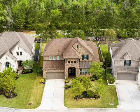 18 Trailing Lantana Pl, The Woodlands, TX 77354